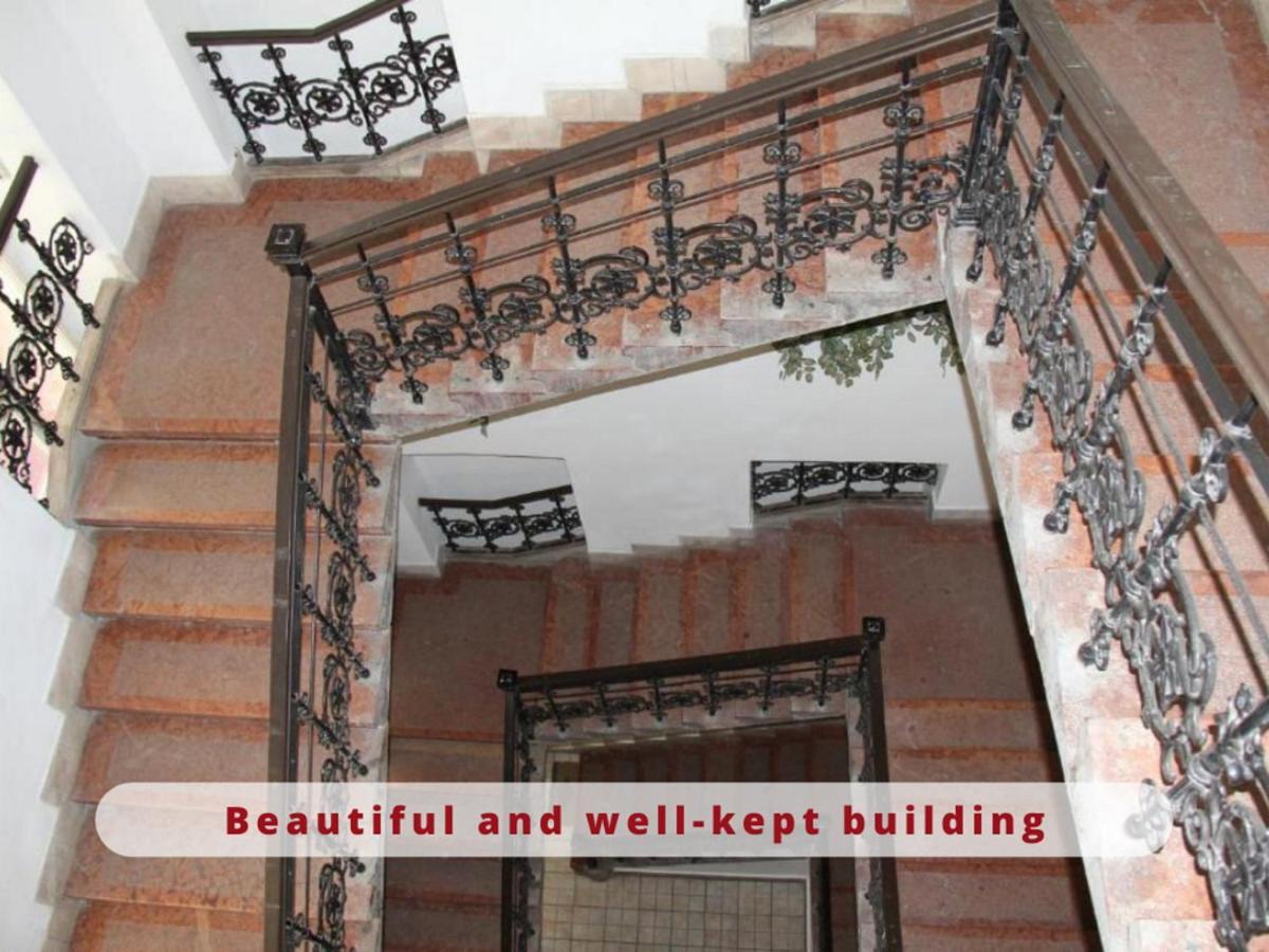 Queen Zita Apt 130 M2 Near Chain Bridge Budapeste Exterior foto